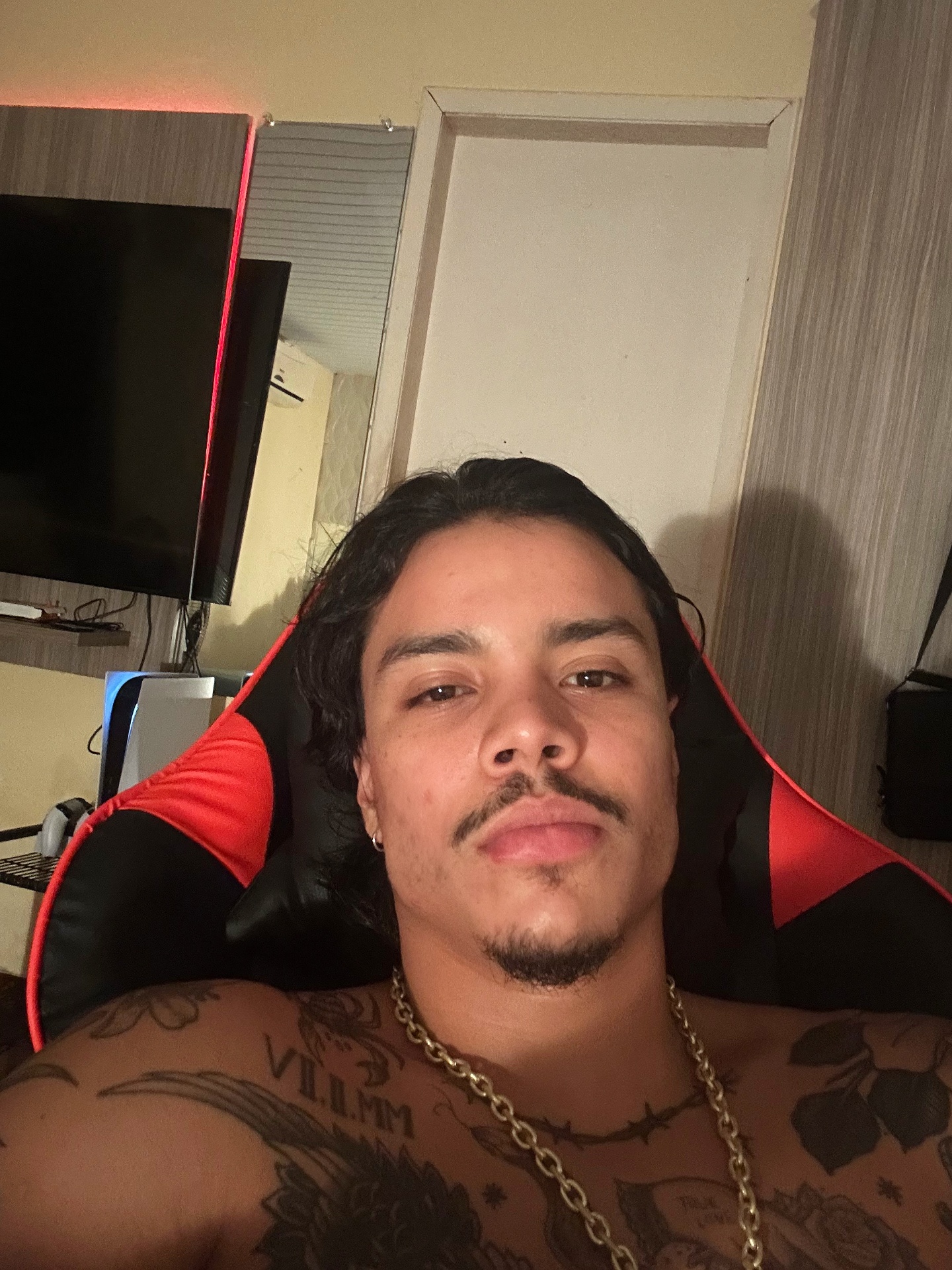 Selfie de referência — exemplo 1